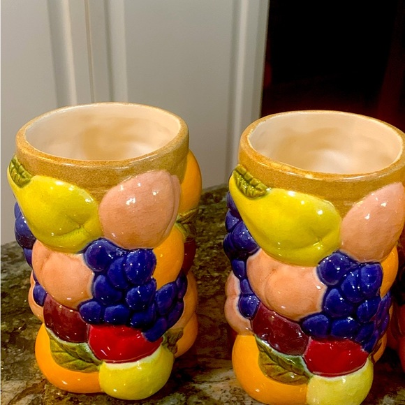 JUICE GLASSES VINTAGE 80’s COLORFUL FRUIT 4 3/4 INCHES TALL. SET OF 4 - Picture 2 of 5